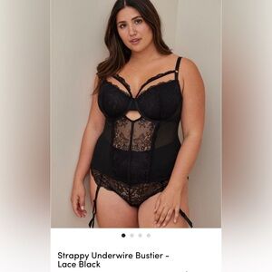 🌻‼️Torrid Black Lace Strappy Bustier